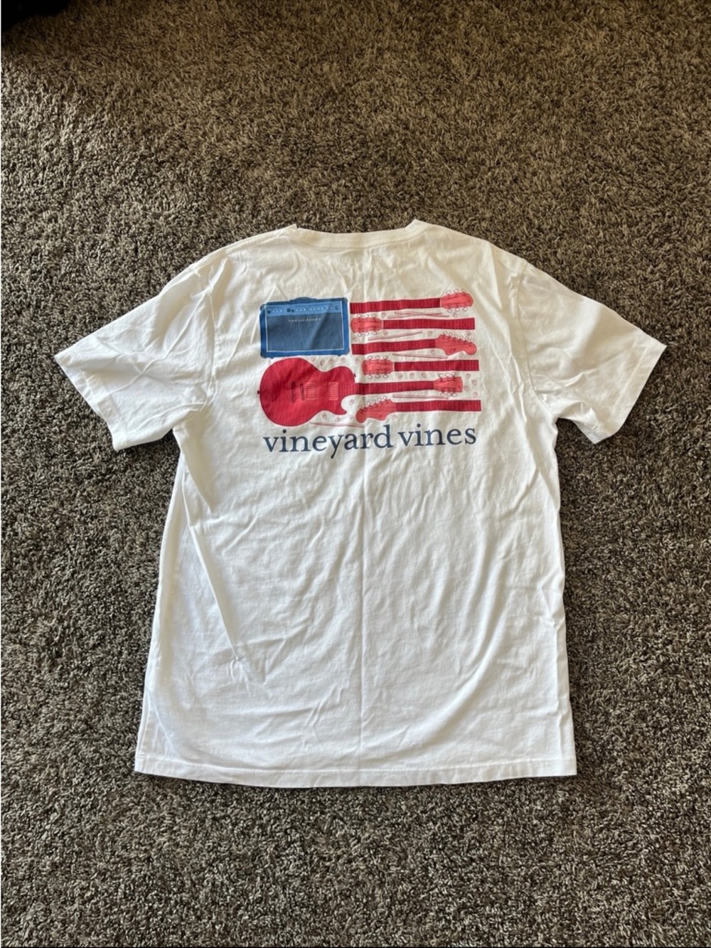Vineyard Vines Patriotic Guitar Tee Shirt Red White Blue Men’s Medium - Picture 6 of 7